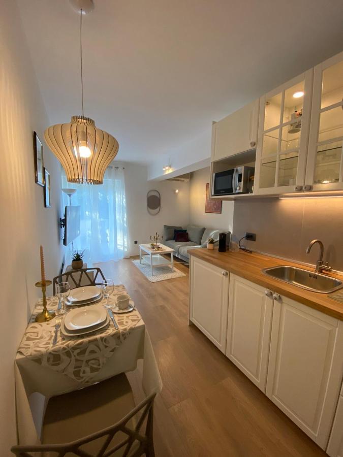 Apartments Fantasia Pula Exterior photo