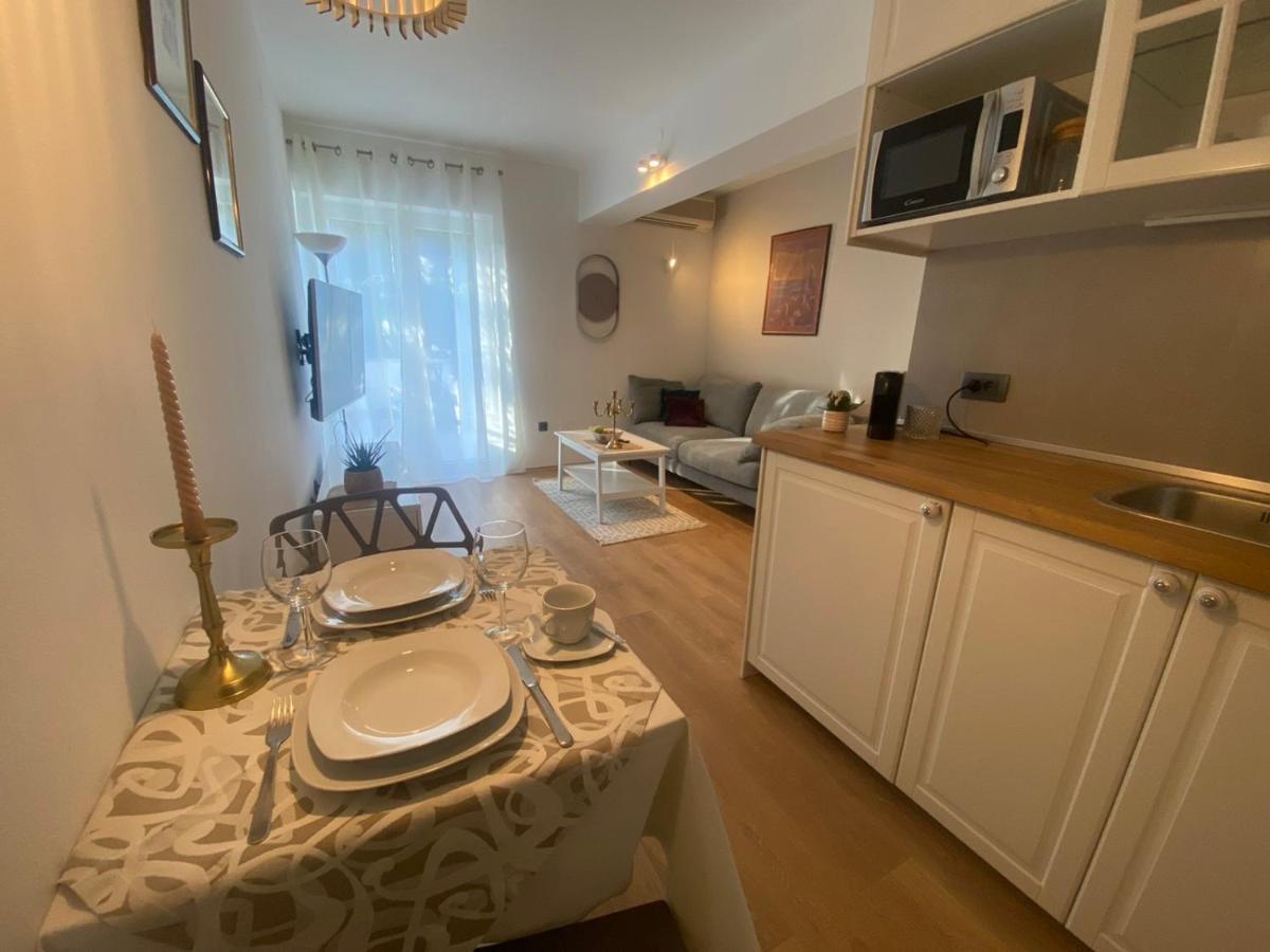 Apartments Fantasia Pula Exterior photo